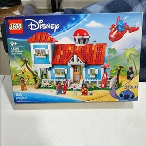 LEGO 43268 Disney Tropical Beach House Set with Red Roof - New with Dented Box